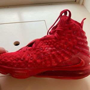 Men’s Nike Lebron 17 University Sneakers